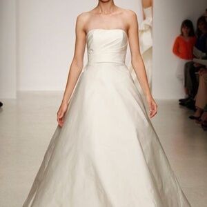 Amsale Paige A619 Off-White Wedding Gown Size 10 (Street Size 6)